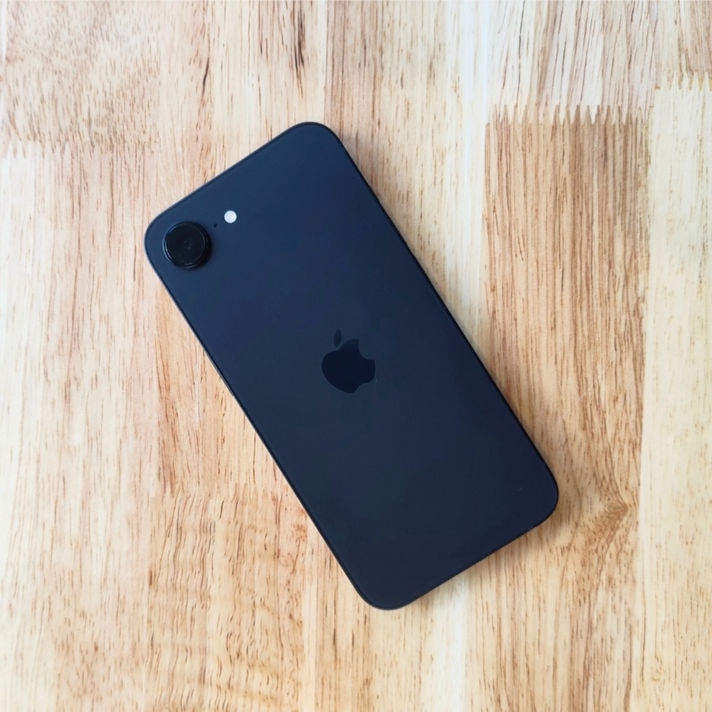 iPhone 16e
